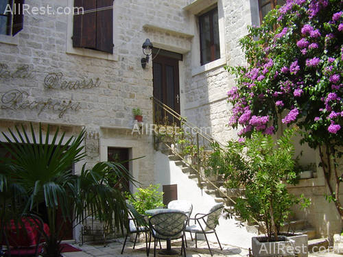 Palace Derossi Hotel 
